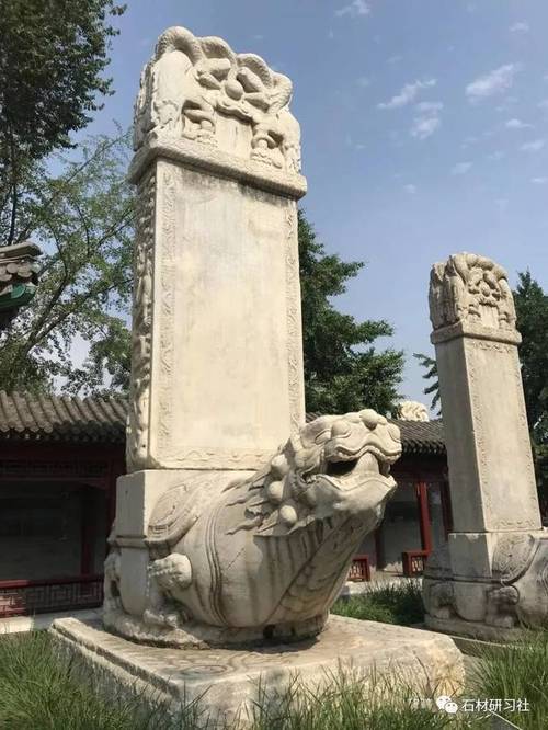 石碑上的動(dòng)物是什么呢